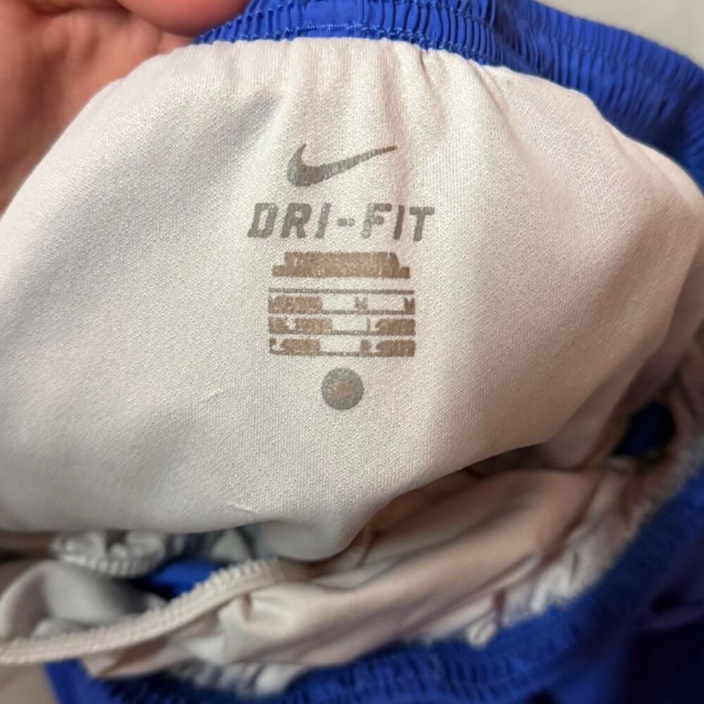 Nike Women's multi Shorts - Picture 3 of 3